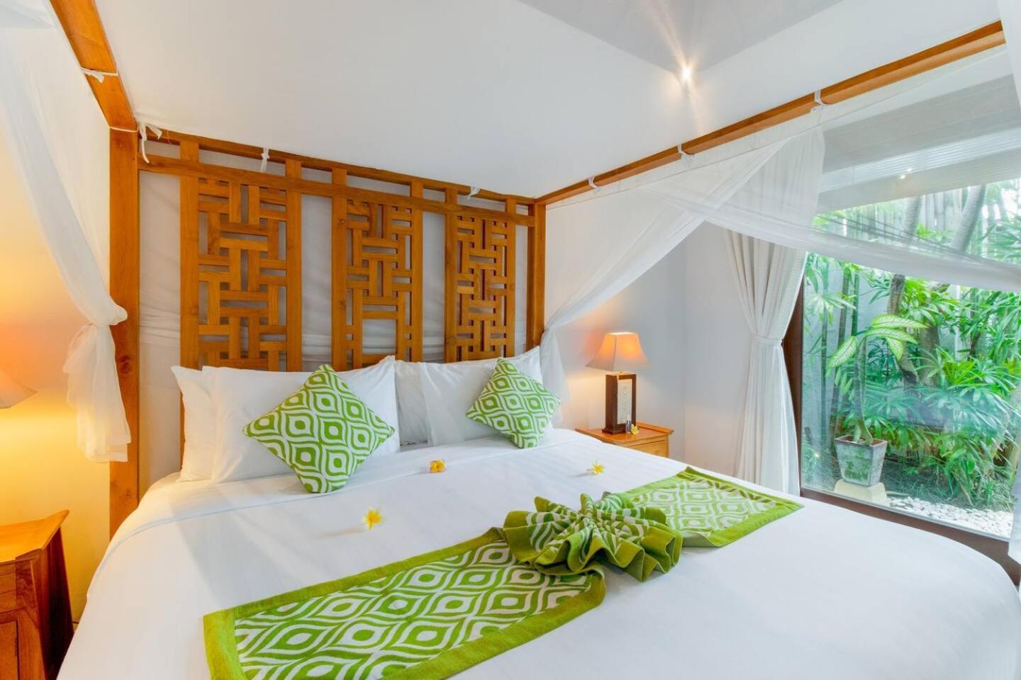 Heart Of Seminyak, 2Br, Sleeps 4, Walk To Bintang Villa Exterior photo
