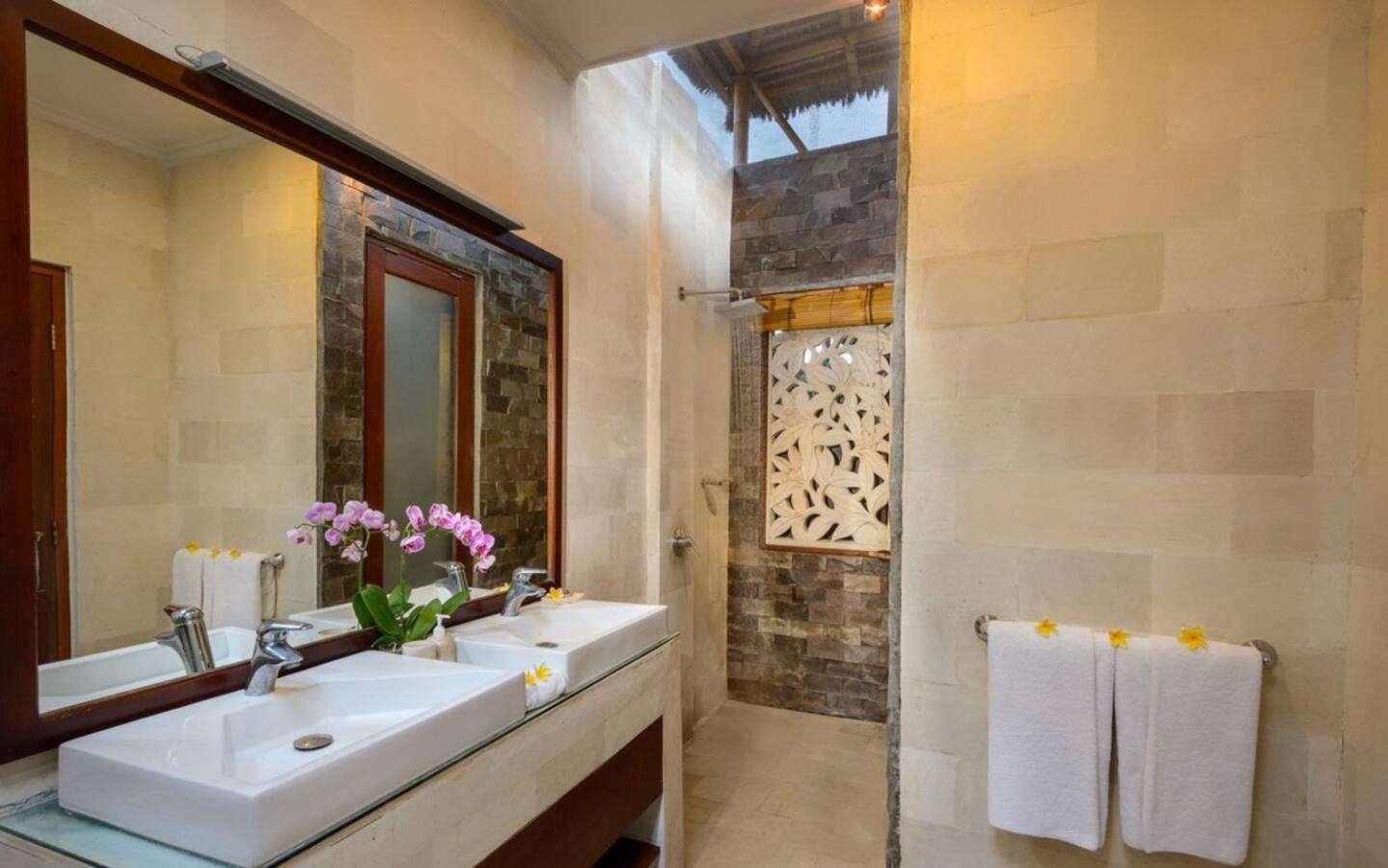 Heart Of Seminyak, 2Br, Sleeps 4, Walk To Bintang Villa Exterior photo