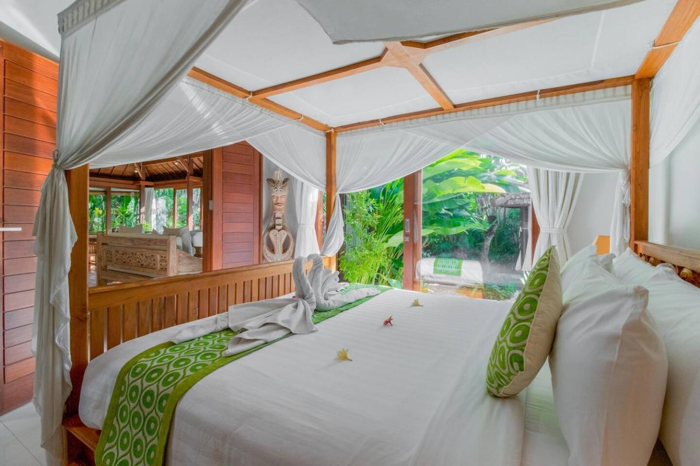 Heart Of Seminyak, 2Br, Sleeps 4, Walk To Bintang Villa Exterior photo